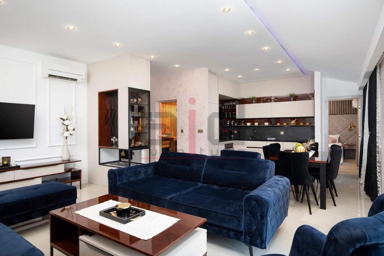 Pula Porta Aurea & Wellness Oasis Apartment Exterior photo