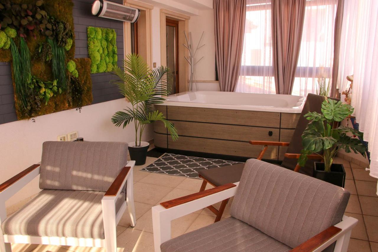Pula Porta Aurea & Wellness Oasis Apartment Exterior photo